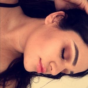 Meet your Posher, Cierra